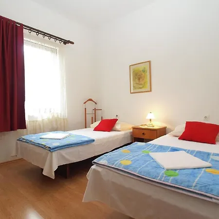 Apartment Fuer 5 Personen Ca 56 Qm In Pula, Istrien Istrische Riviera *